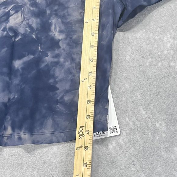 Lululemon Athletica Blue Tie-Dye Crop Top - Picture 7 of 11
